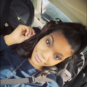 Meet your Posher, Janay